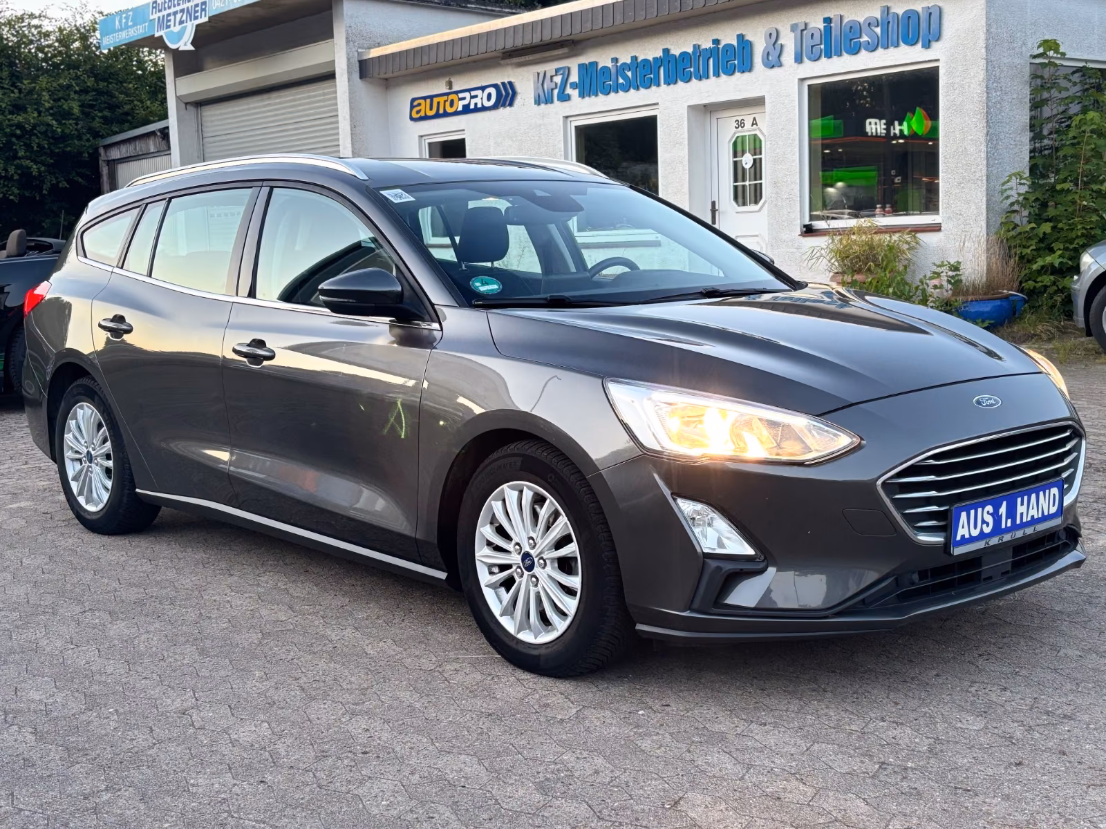Ford Focus Turn. *Titanium*1.Hand*AHK*TÜV NEU!!