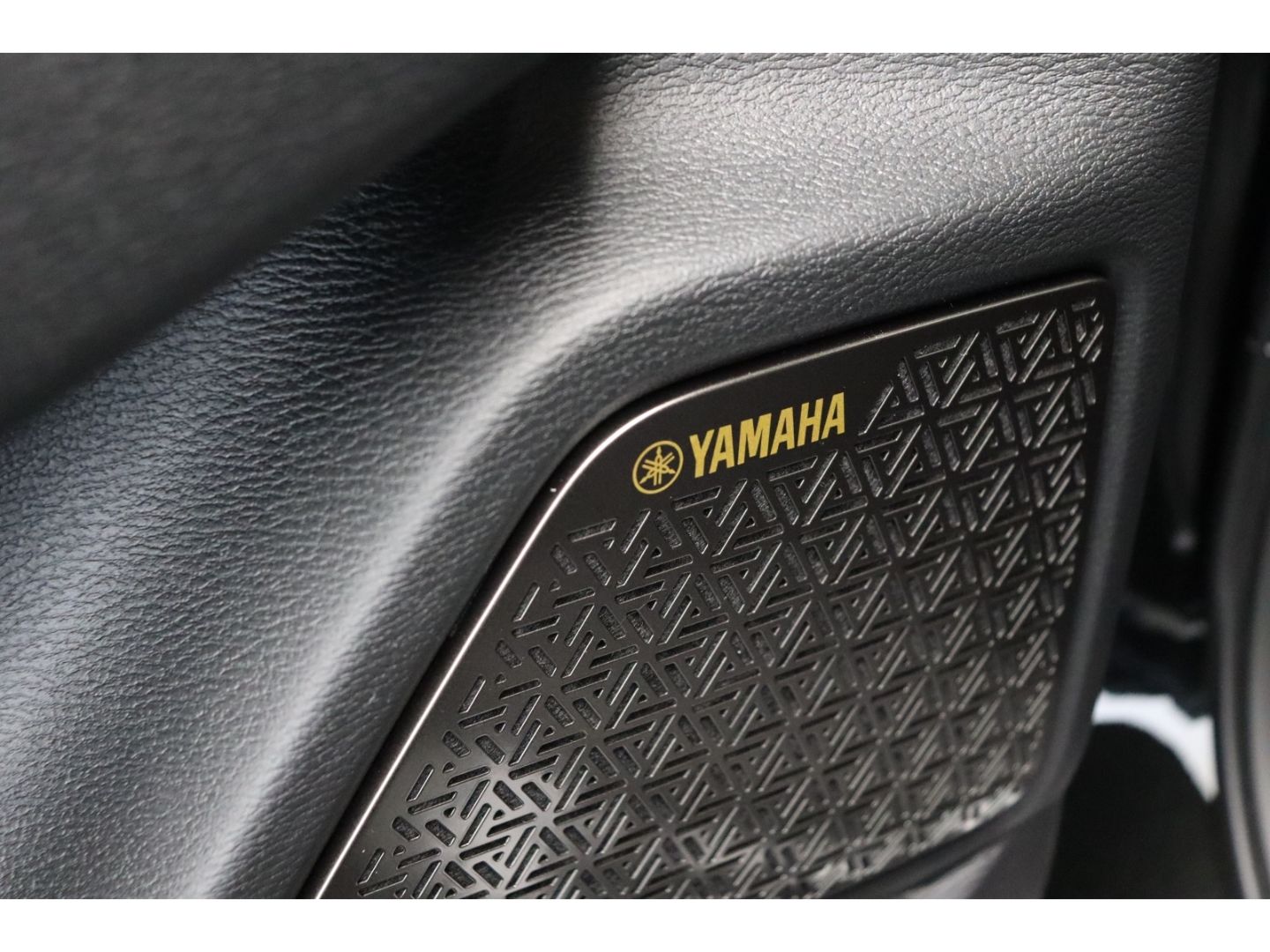 Fahrzeugabbildung Mitsubishi Plug-in Hybrid Outlander Diamant TOP Black mit L