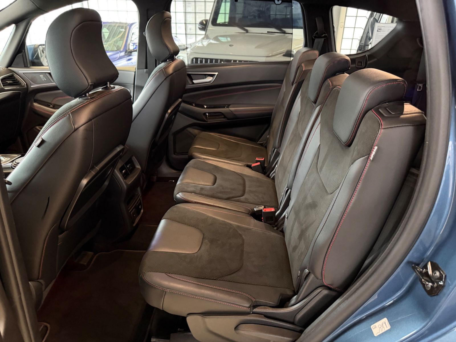 Fahrzeugabbildung Ford S-Max ST-Line *Pano* 7 Sitzer