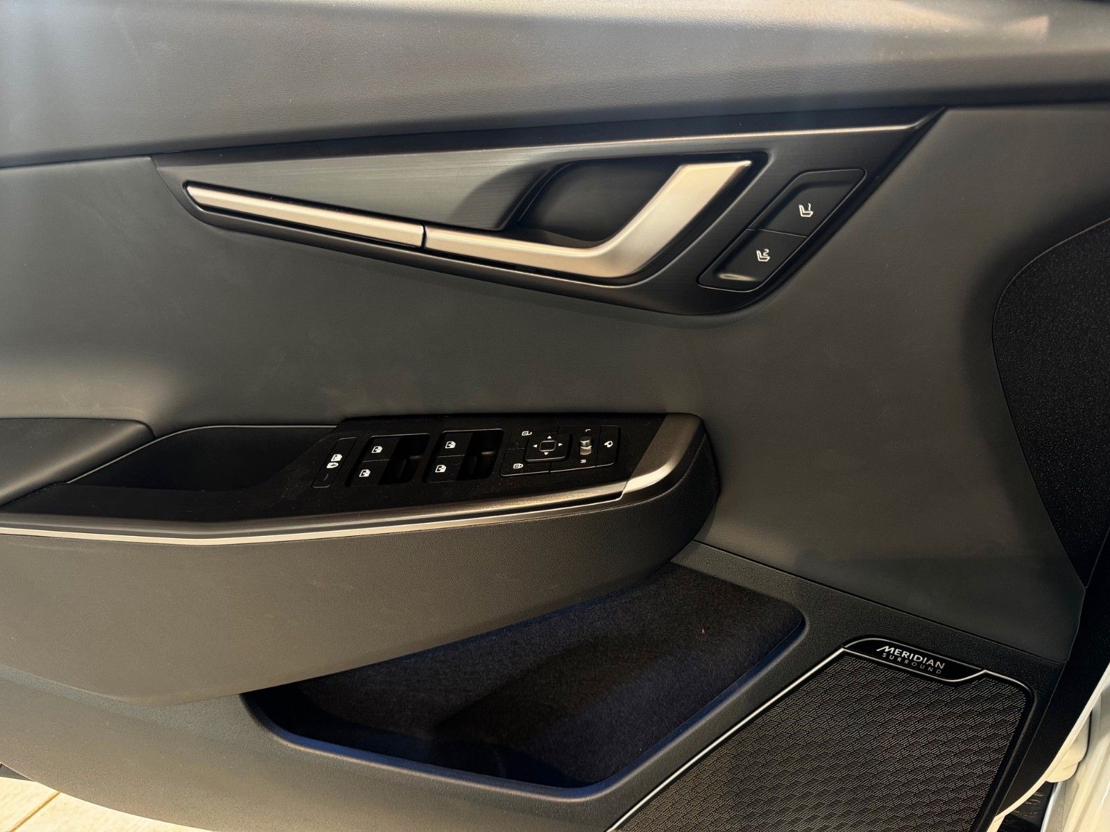 Fahrzeugabbildung Kia EV6 PE EARTH 84 RWD WP CO AS SD DR