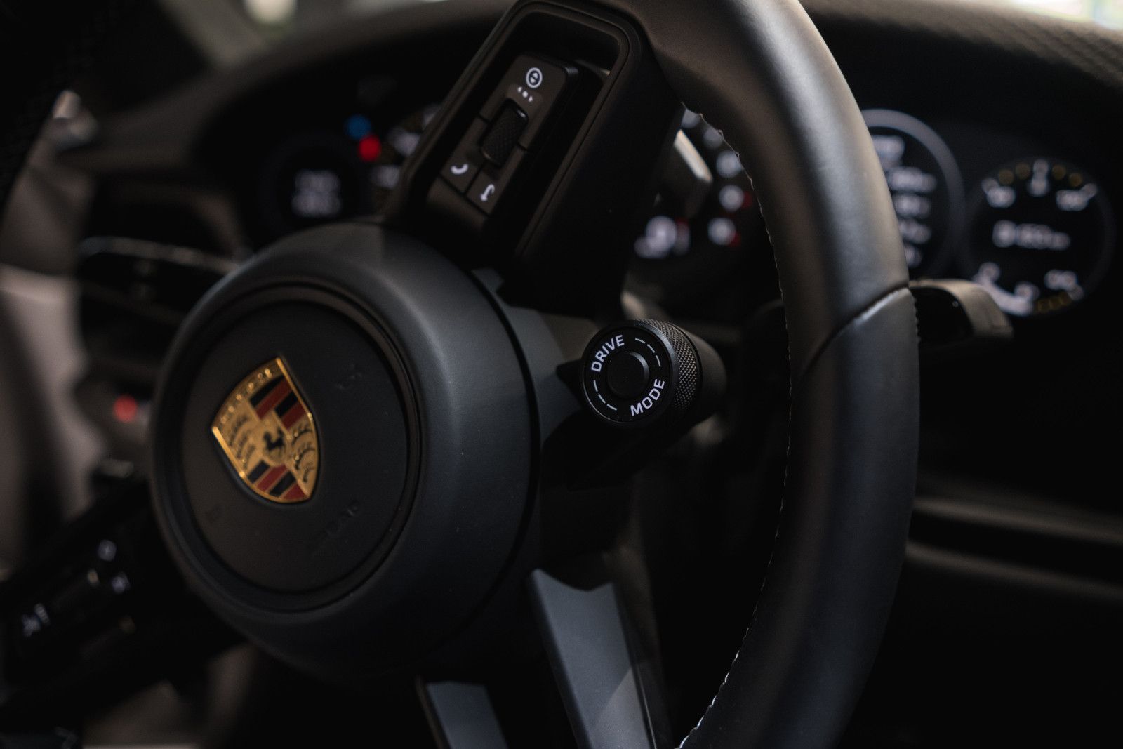 Fahrzeugabbildung Porsche 992/911 GT3 Touring-PCCB-BOSE-Lift-18 Wege Sitze