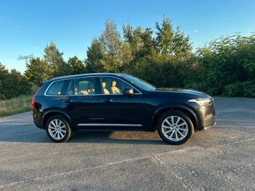 Volvo XC90 - 6