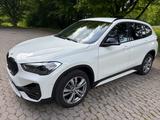 BMW X1 xDrive20d Sport Line AHK WR KD Neu