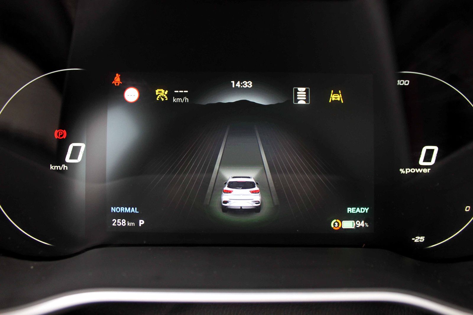Fahrzeugabbildung MG ZS EV Luxury 5d ACC PANO LED NAVI PDC 360° KAM