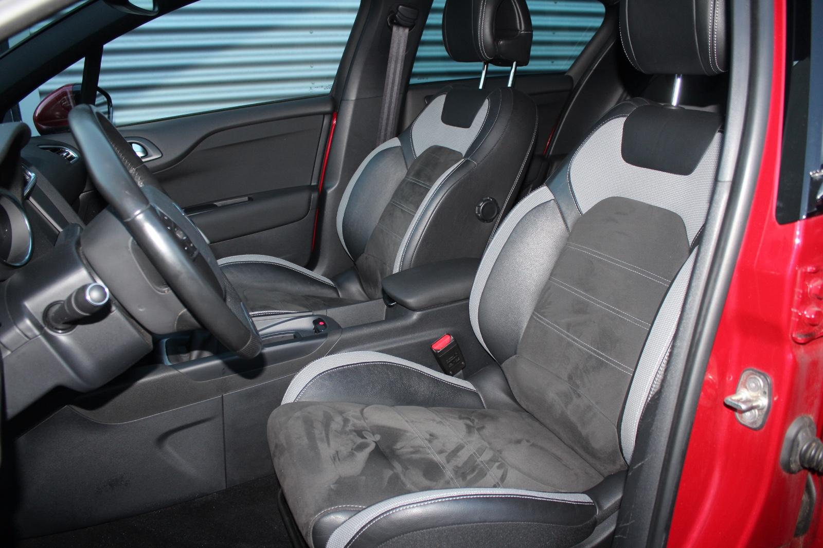 Citroën DS4 BlueHDI KLIMA NAVI 17.ZOLL ALU PDC 2.Hd
