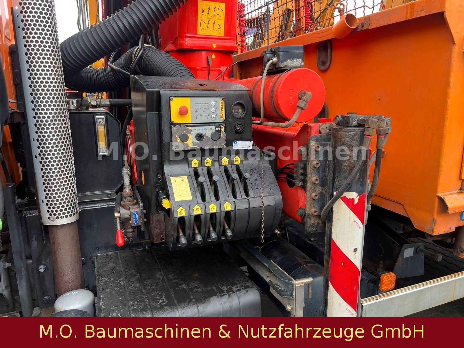 Fahrzeugabbildung MAN LE 14.220/Palfinger PK 12502/3.Seitenkipper/Doka