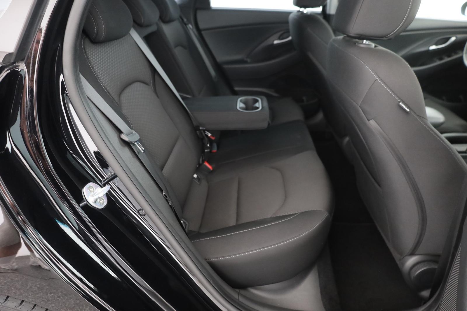 Hyundai i30 1.6 CRDi Aut. Navi Sitzheizung Kamera