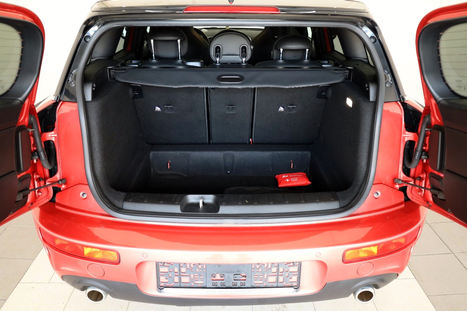 Fahrzeugabbildung MINI Clubman SD Cooper All4 Navi,LED,PanDach,Harman/K