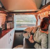 Volkswagen VW T6 Camper | Einsteigen & losfahren - rote Volkswagen T6 Transporter