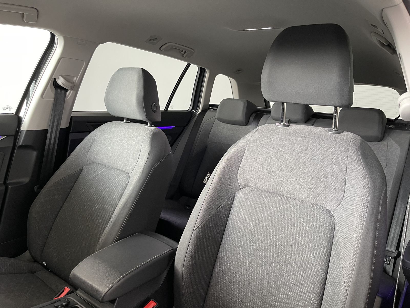Fahrzeugabbildung Volkswagen Golf Life 2.0 TDI*LED-Plus*AHK*Cam*STHZ*