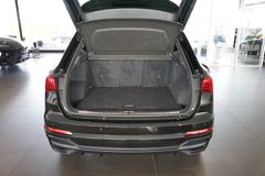 AUDI Q3 40 TFSI quattro S line | MMI Navi | Matrix AUDI Q3 40 TFSI quattro S line | MMI Navi | Matrix