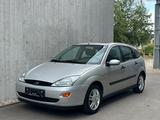 Ford Focus 1.4l Futura² *KLIMA*SCHIEBEDACH*2. HAND* - Ford Focus: Futura