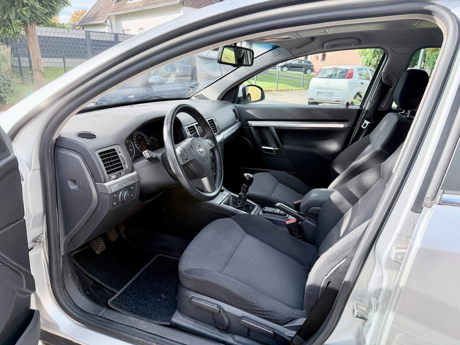 Opel Signum 2005 — engine 155 HP (114kW)
