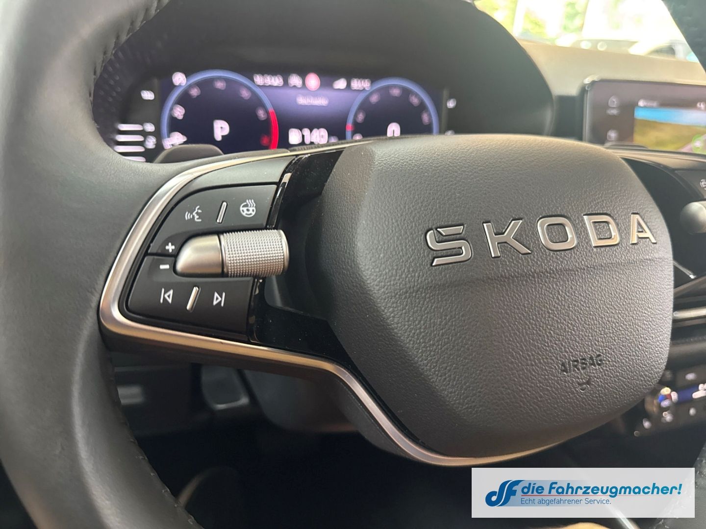 Fahrzeugabbildung SKODA Fabia Tour Automatik Navi DigiCockpit LED Apple