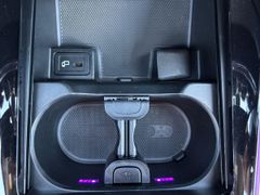 Fahrzeugabbildung Mercedes-Benz GLB 200 7G-DCT "Progressive" PANORAMA NIGHT NAVI