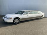 Lincoln Town Car 4.6 Signature Limousine klima Cruise TV - Lincoln Town Car mit Benzin-Antrieb: Automatik