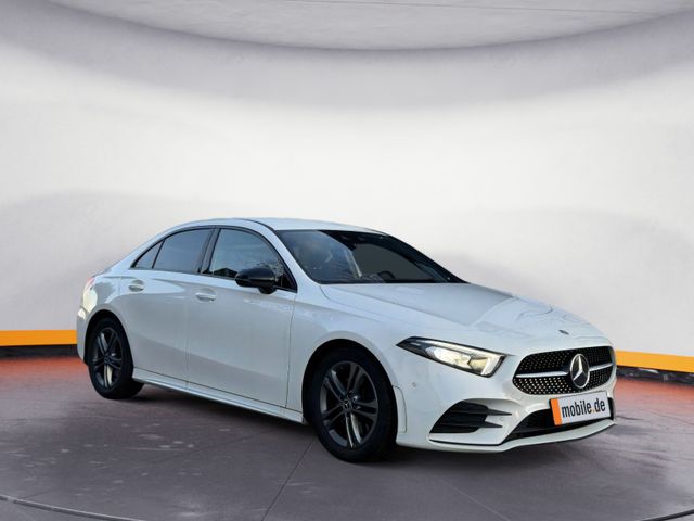 Mercedes-Benz A 250 7G-DCT AMG Line / 1.HAND/RFK/CarPlay