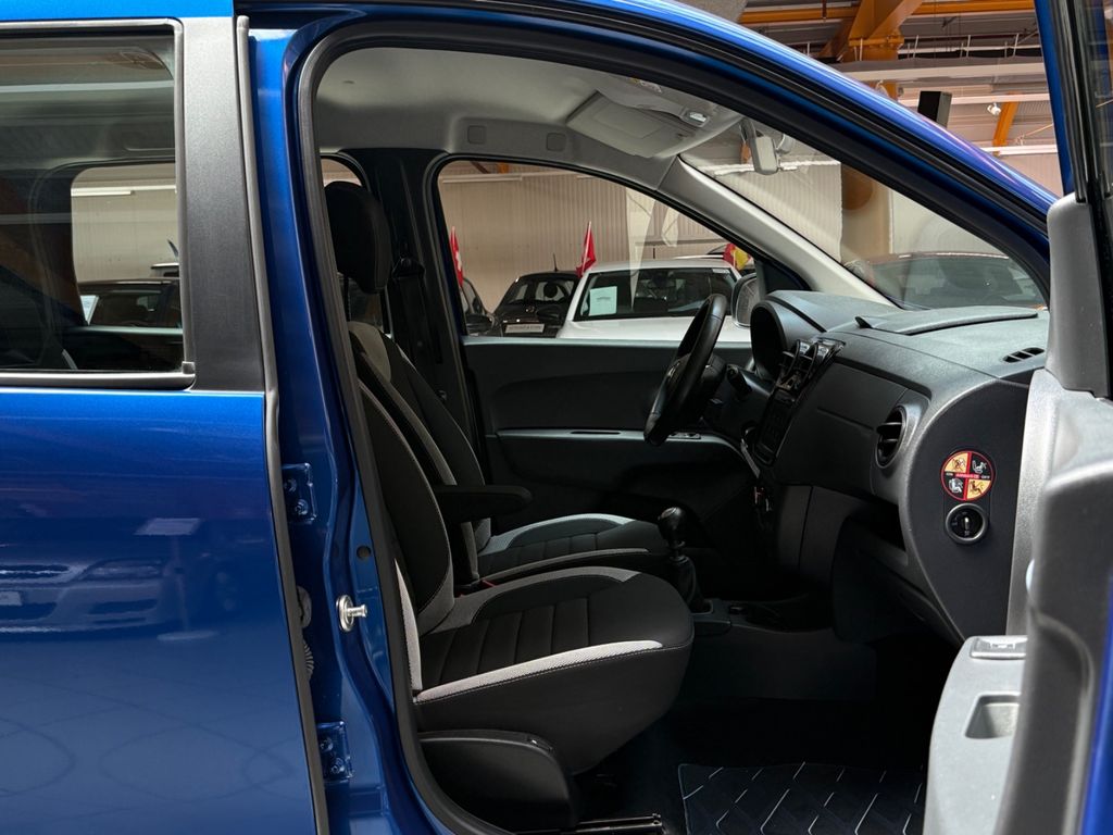 DACIA Lodgy Stepway Plus|7-Sitzer|SHZ|PDC|Kamera|Klima DACIA Lodgy Stepway Plus|7-Sitzer|SHZ|PDC|Kamera|Klima