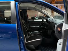 DACIA Lodgy Stepway Plus|7-Sitzer|SHZ|PDC|Kamera|Klima DACIA Lodgy Stepway Plus|7-Sitzer|SHZ|PDC|Kamera|Klima