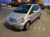 Mercedes-Benz Mercedes A Klasse 2003 Benzin fahrbereit m... - Mercedes-Benz E 200: Kleinwagen