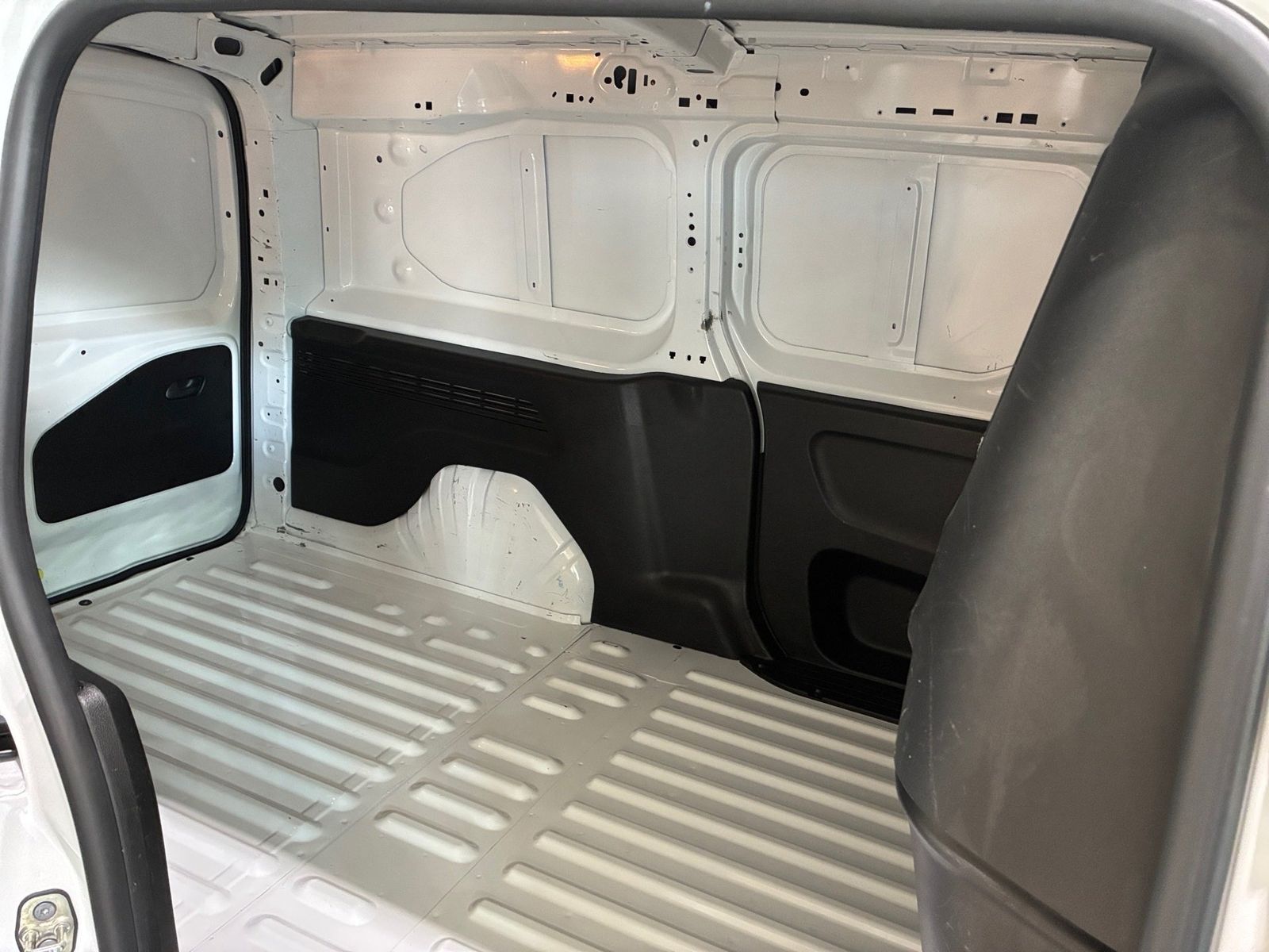 Fahrzeugabbildung Opel Combo E Cargo 1.5 D NLast XL PDC,Klima,XL