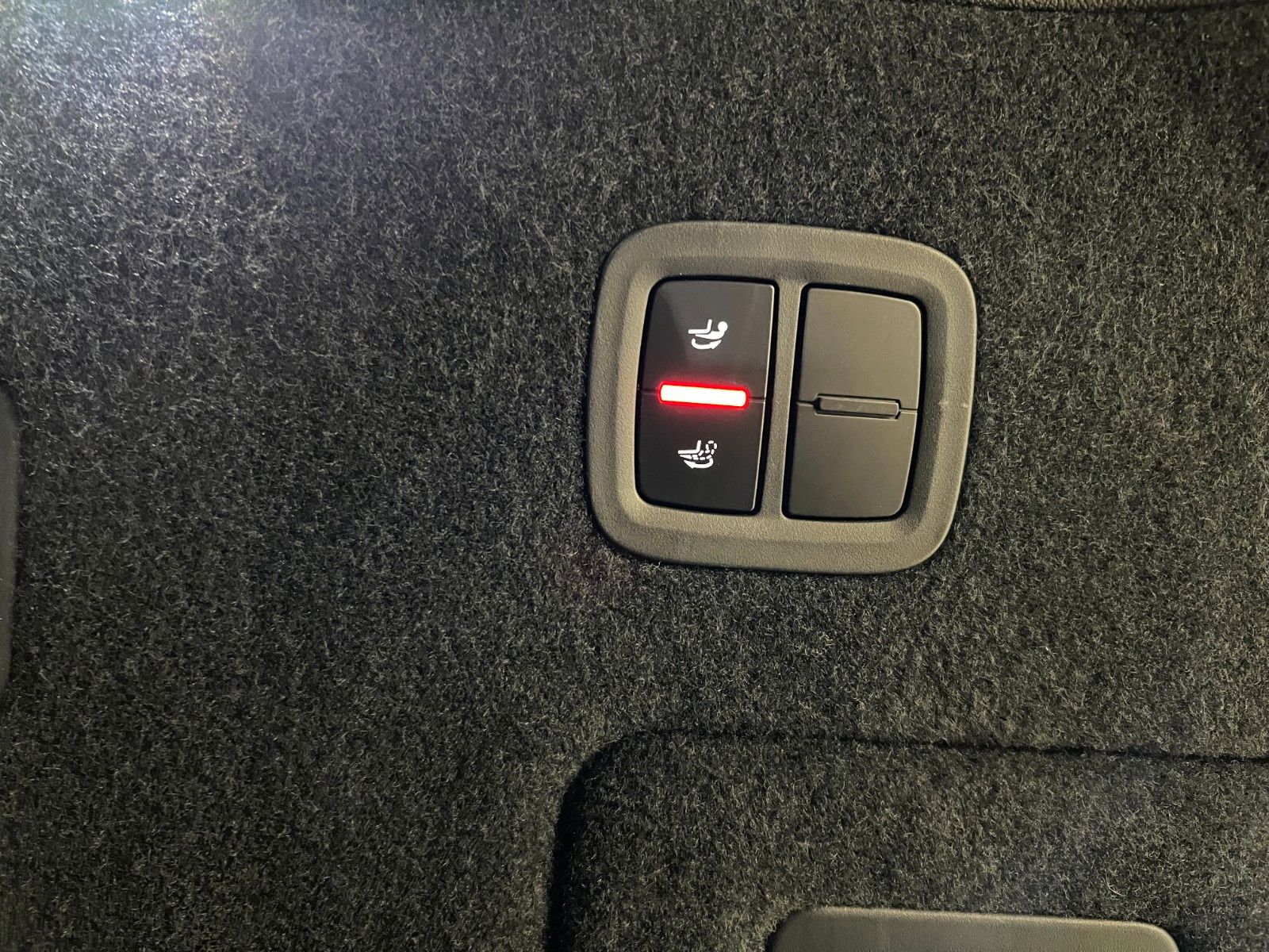 Fahrzeugabbildung Porsche Cayenne GTS Panorama, AHK, 21Zoll, SportChrono