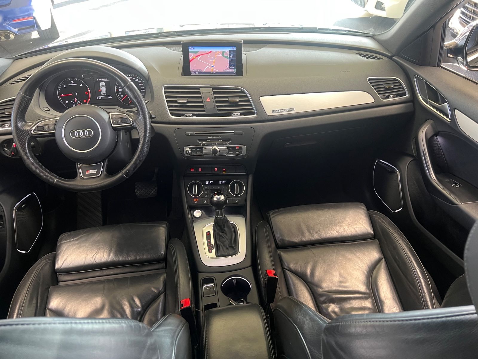 Fahrzeugabbildung Audi Q3 sport S line quattro