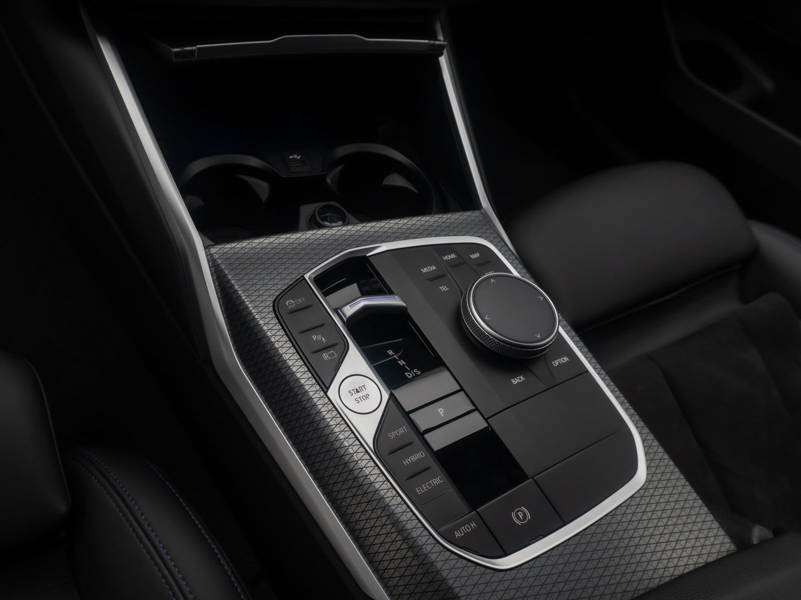 Fahrzeugabbildung BMW 330e xD M Sport HUD DAB Kamera HiFi Komf 19Zoll