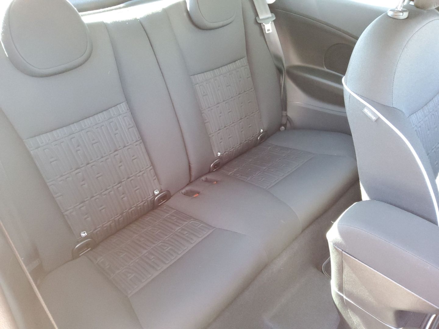 Fahrzeugabbildung Fiat 500e LED SHZ PDC DAB 360°DroneView Keyless CarPl