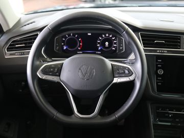 Volkswagen Tiguan DSG ELEGANCE LED MATRIX IQ ACC KAMERA