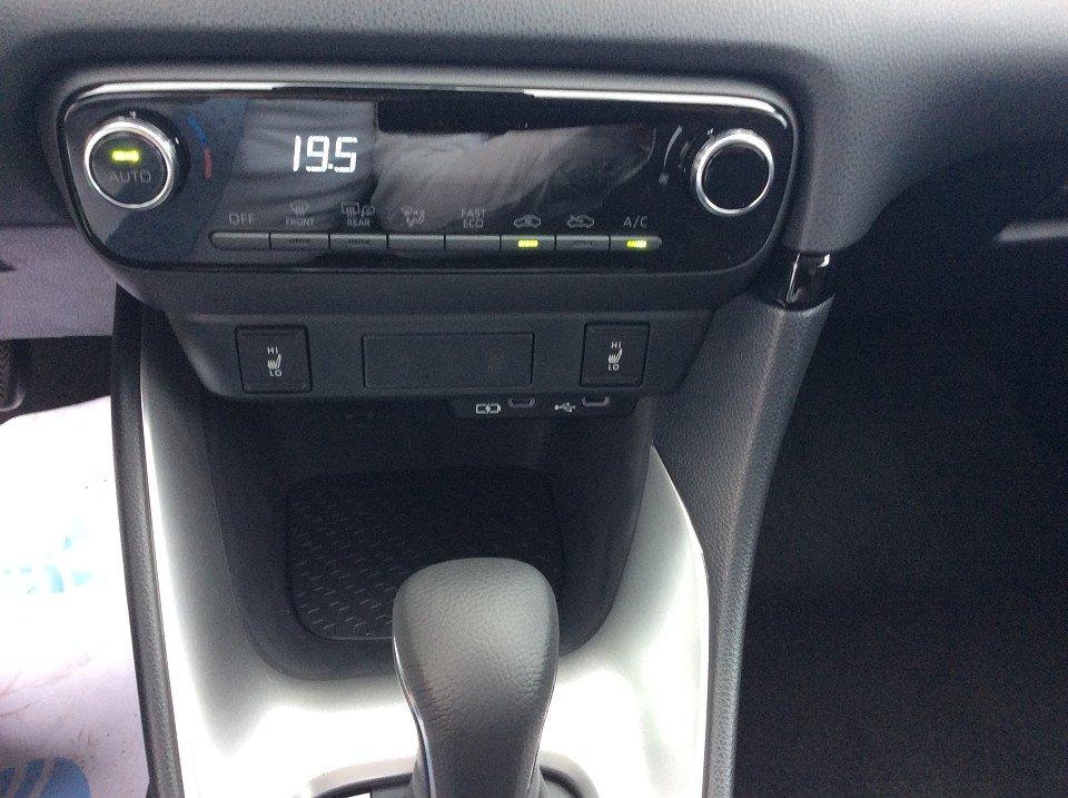 Mazda 2 Hybrid 1.5L VVT-i Centre-Line