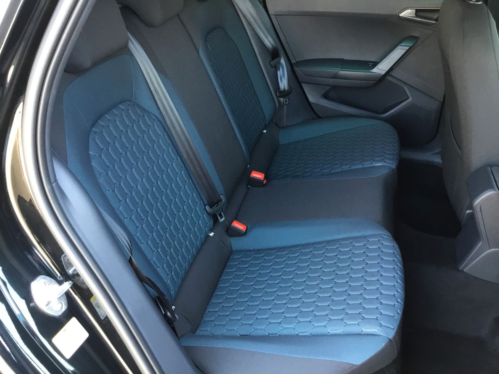 Fahrzeugabbildung SEAT Ibiza 1.0TSI Style DSG+ACC+16"+Navi+LED+FullLink