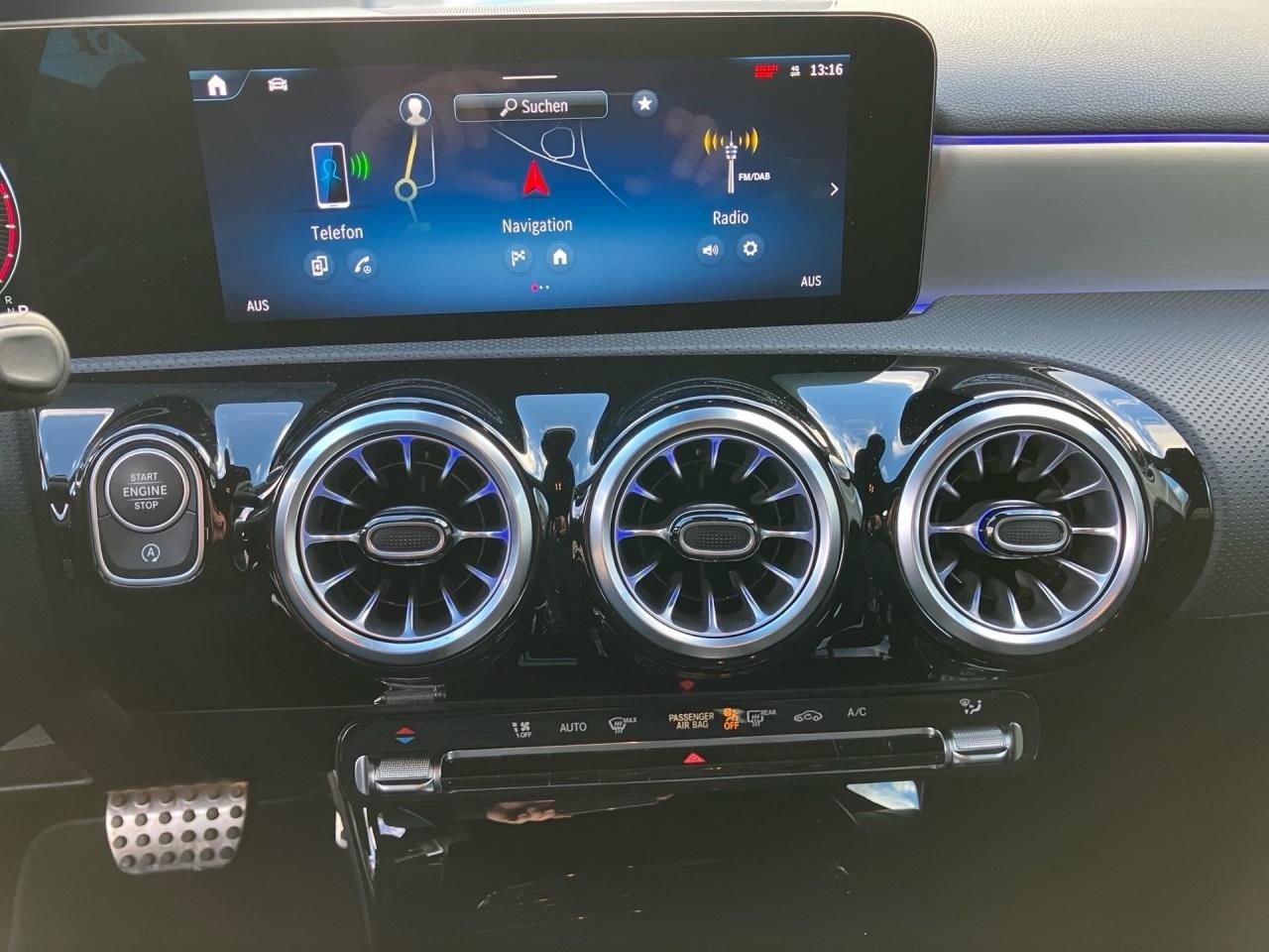 Fahrzeugabbildung Mercedes-Benz A 180 AMG AdvPlus Night Kamera Multibeam Keyless