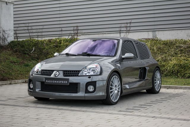 Renault Clio V6 Phase 2 *Werksfahrzeug - Sonderfarbe*