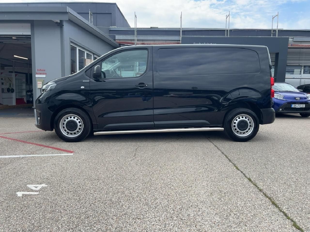Fahrzeugabbildung Toyota Proace L1 Kasten 2,0 Meister A/T AHK EPH+CAM *