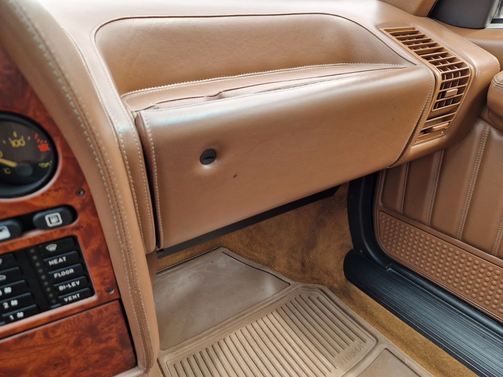 Fahrzeugabbildung Lancia Thema 8.32 | Ferrari Motor | Sehr guter Zustand