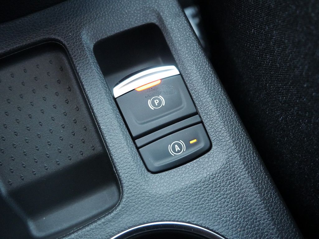 Fahrzeugabbildung Renault Captur Techno TCe 140 EDC Mild Hybrid