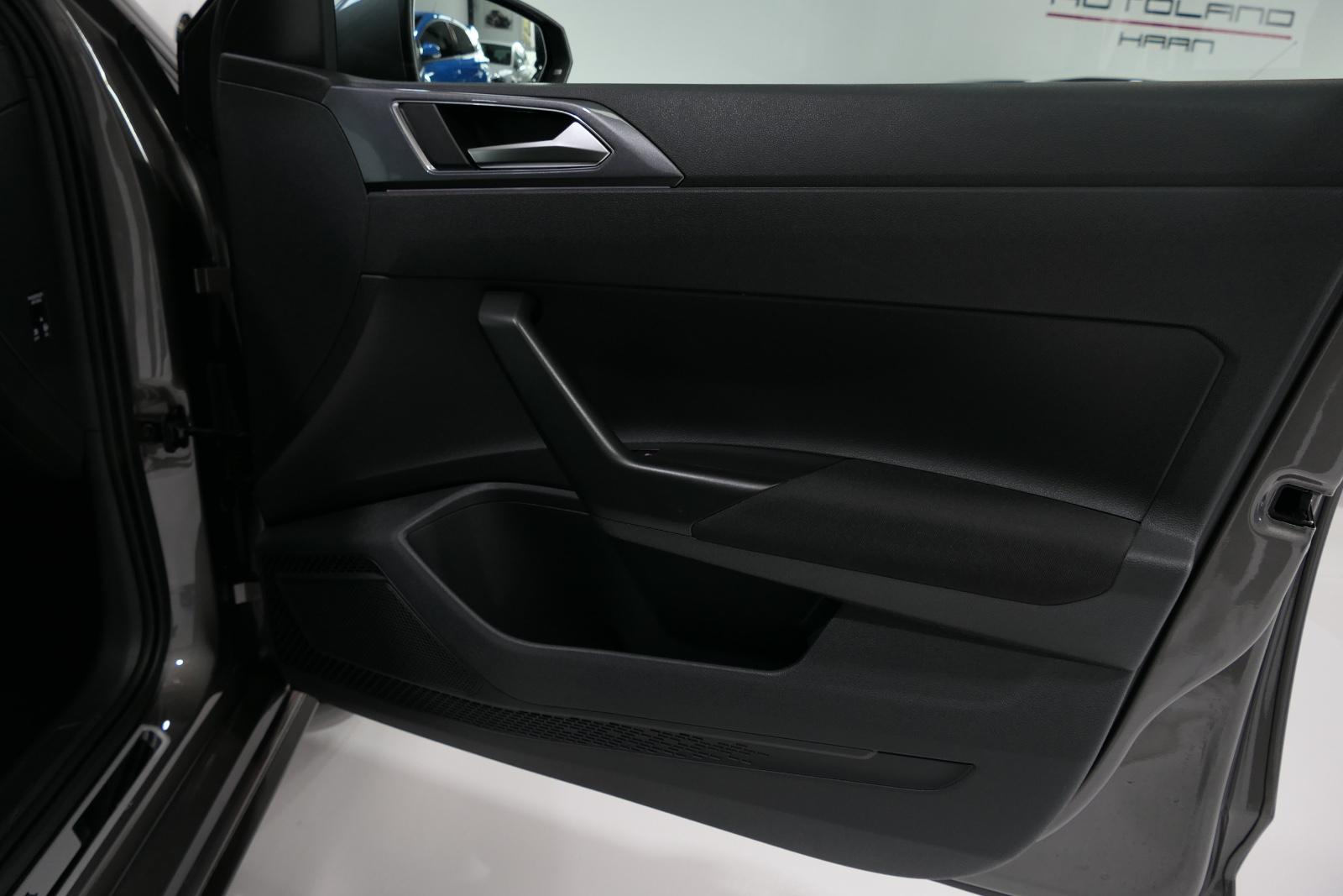 Volkswagen Polo VI GTI DSG *Pano*Activeinfo*Keyless*Brescia, миниатюра 28