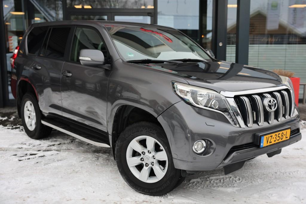 Toyota Land Cruiser 2.8 D-4D 5DRS VX A/T VAN  