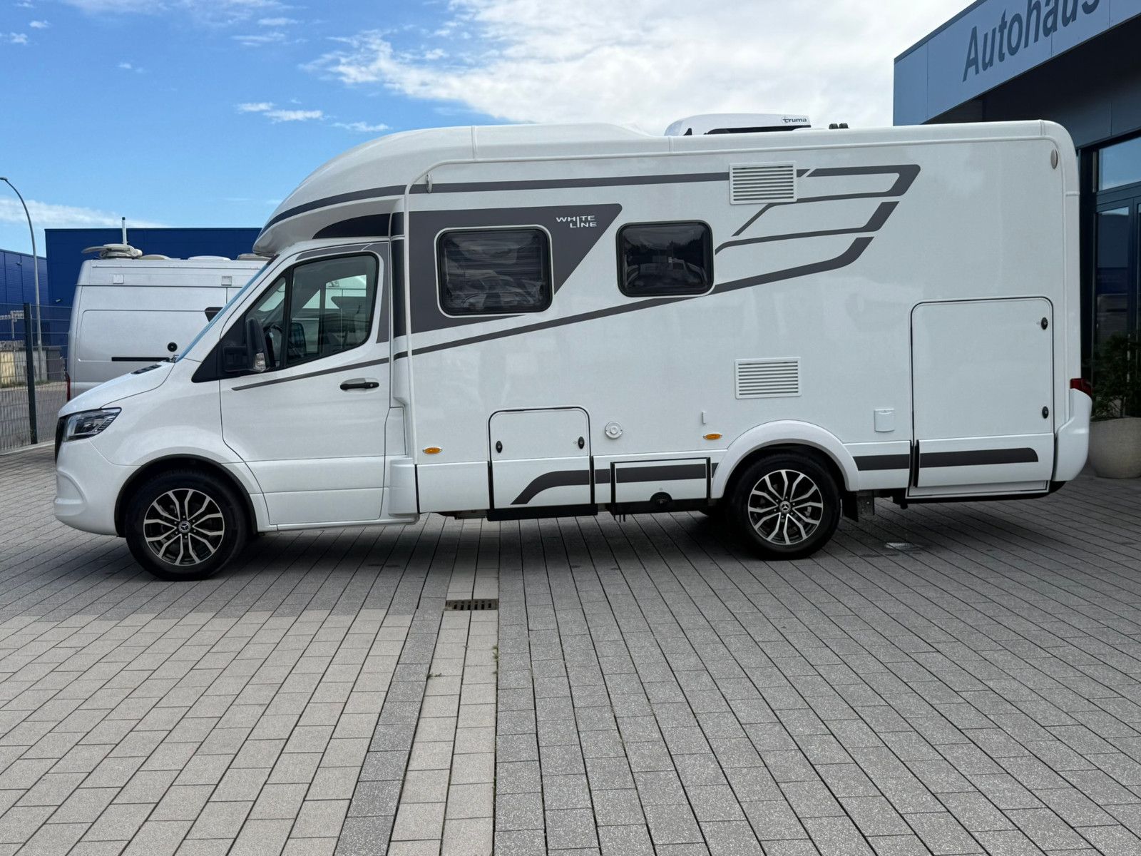Fahrzeugabbildung HYMER / ERIBA / HYMERCAR BMC 550 T  White  Line