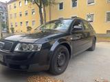 Audi A4 2.0 multitronic Avant - - Audi A4 aus 2001: Kombi