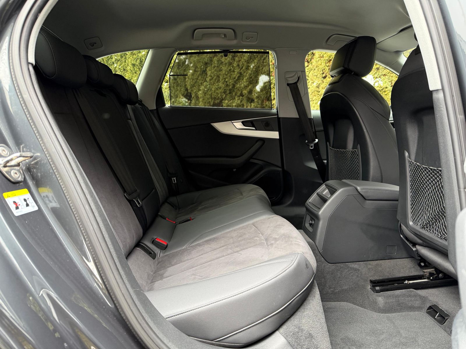 Fahrzeugabbildung Audi A4 Avant 40TDI S-tr LED+NAV+SHZ+AHK+KAM+MEMO+MMI