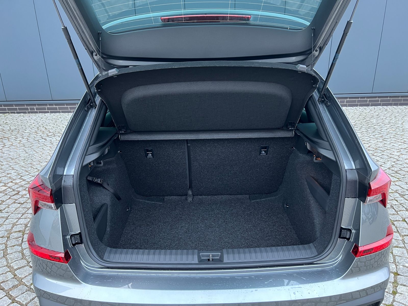 Fahrzeugabbildung SKODA Kamiq Monte Carlo 1.0 TSI DSG *Garantie, LED, AH