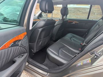 Mercedes E 280 - 5