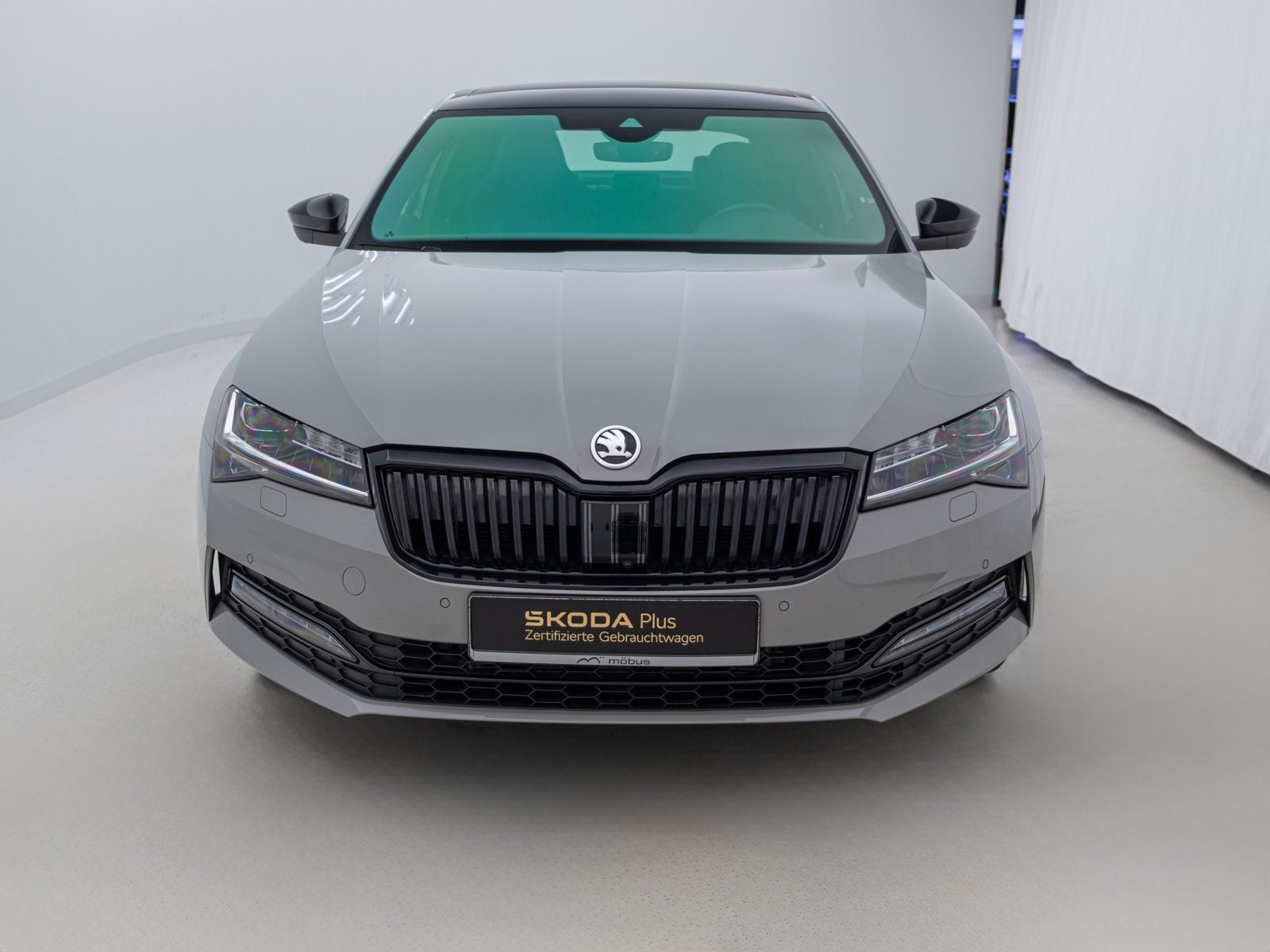 Skoda Superb - Bild 3