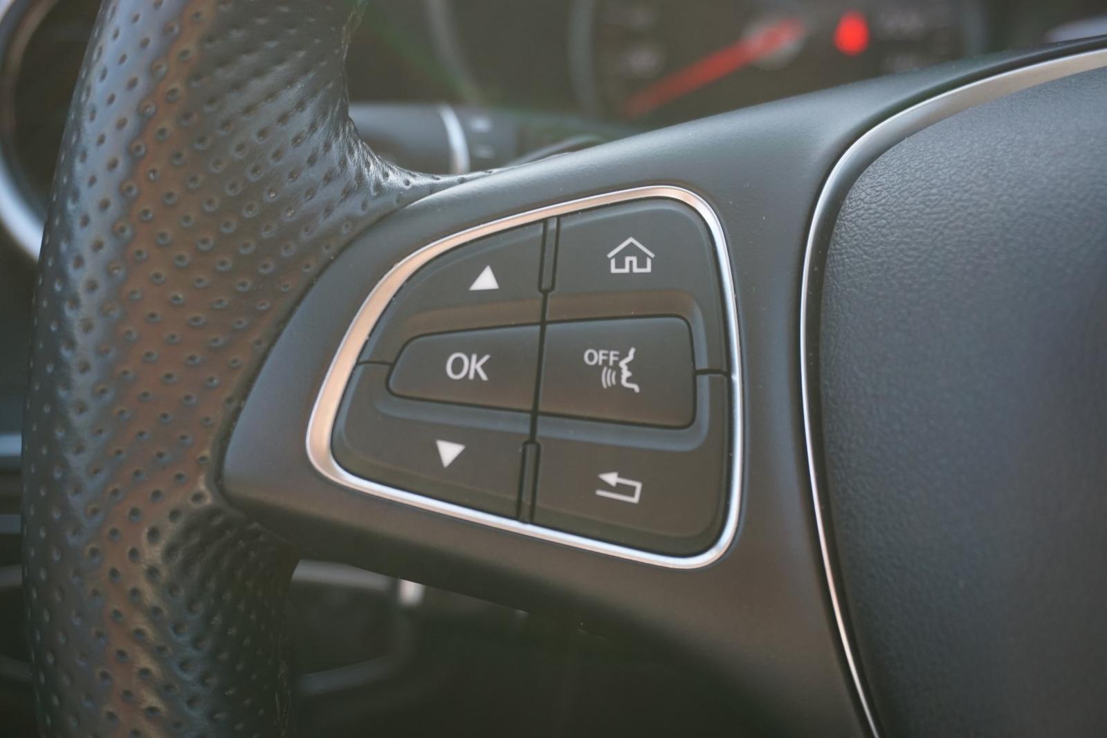 Mercedes-Benz C250 T Avantgarde LED Navi el. Heckklappe PDC
