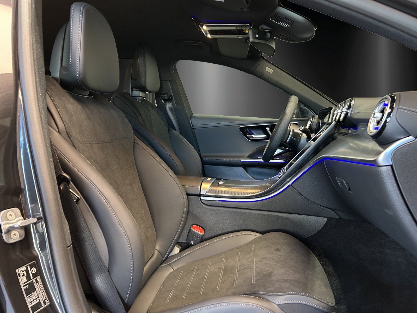 Fahrzeugabbildung Mercedes-Benz C 220 d EDITION AMG Distronic MEMORY 360°-Kamera