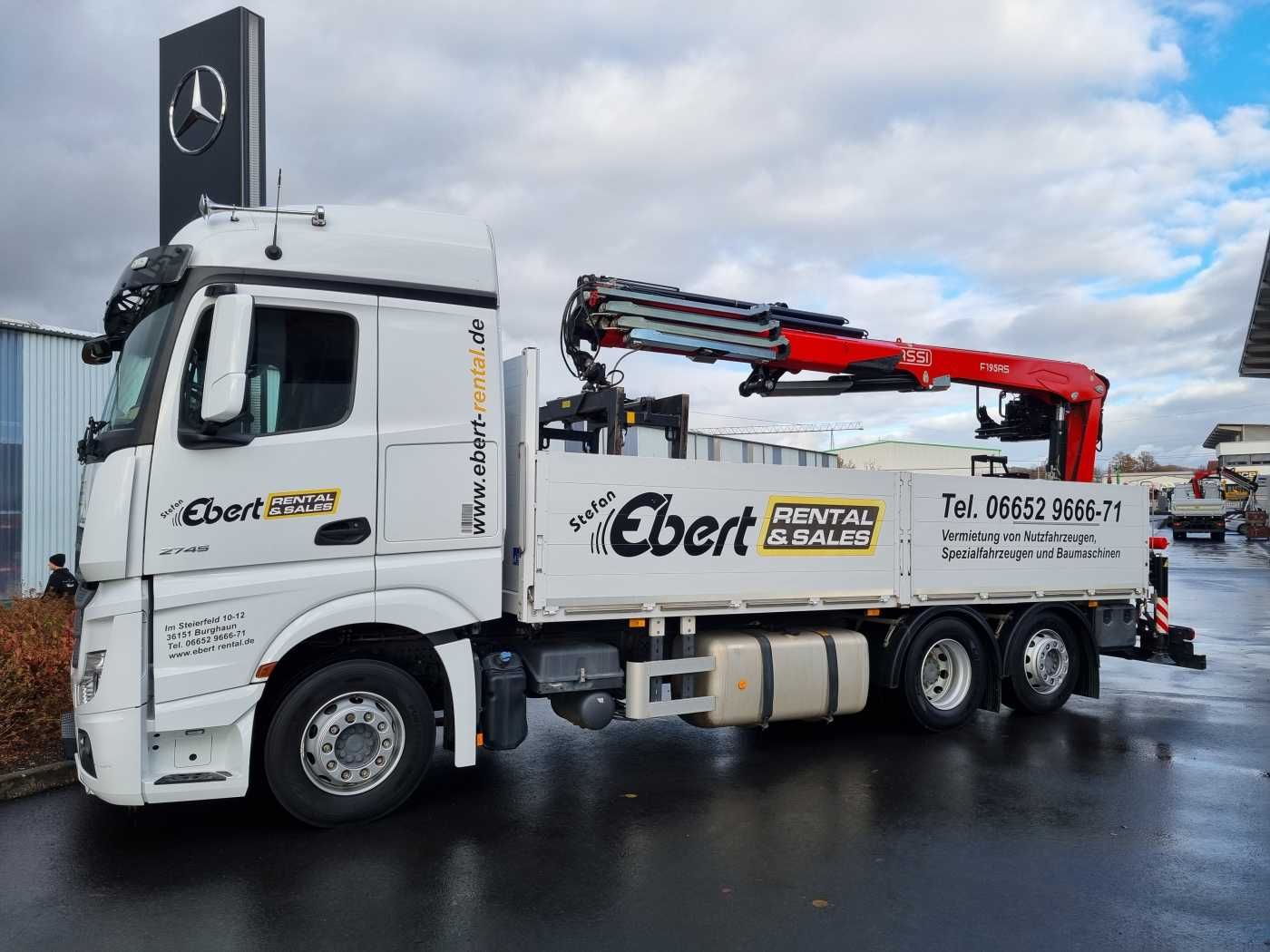 Fahrzeugabbildung Mercedes-Benz Actros 2745 L 6x2 Baustoffpritsche+Kran Retarder