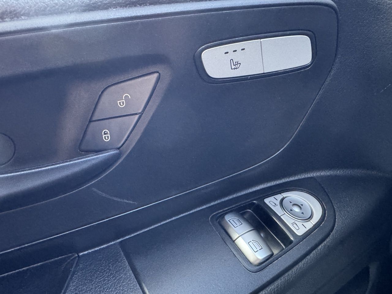 Fahrzeugabbildung Mercedes-Benz Vito 116CDI Mixto extralang 4x4 Klima*AHK*Regale