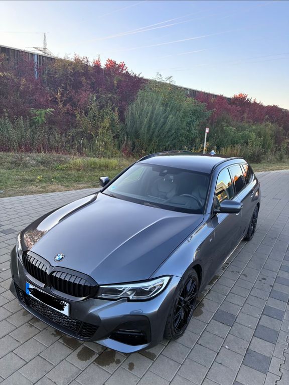Image of BMW 320